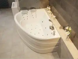 Акриловая ванна Marka One LOVE 185х135 01лв1813л левая, Белая