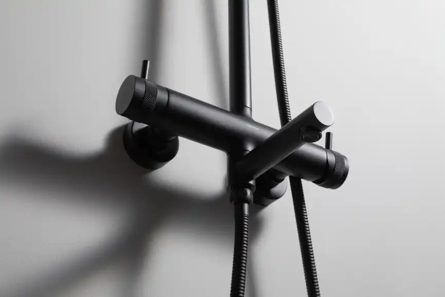 Душевая система Allen Brau Priority 5.31A10-31 для ванны с изливом, верхний и ручной душ, Черный матовый фото 3